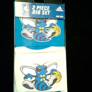 🤑NWT NBA Hornets  bibs